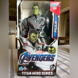 Marvel Avengers: Endgame Titan Hero Hulk 12-inch Scale Action Figure Only